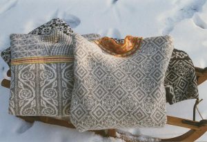 Norweger-Pullover in Grau mit orangenen Akzenten